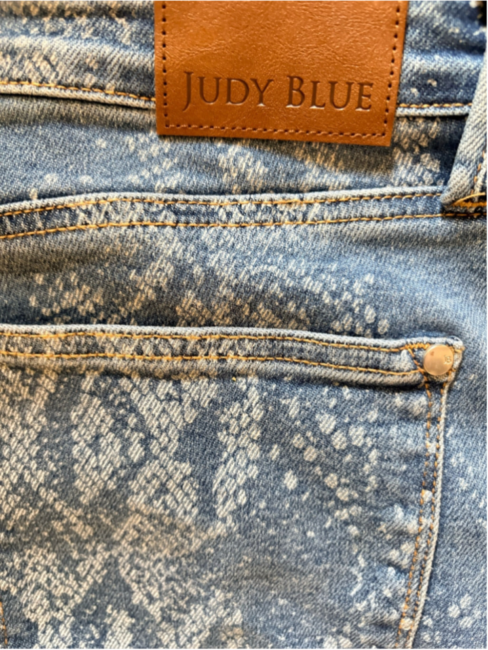 Judy Blue "SNEAKY SNAKE" Print Ankle Wide Leg Jeans Size 11/30 - Picture 7 of 10